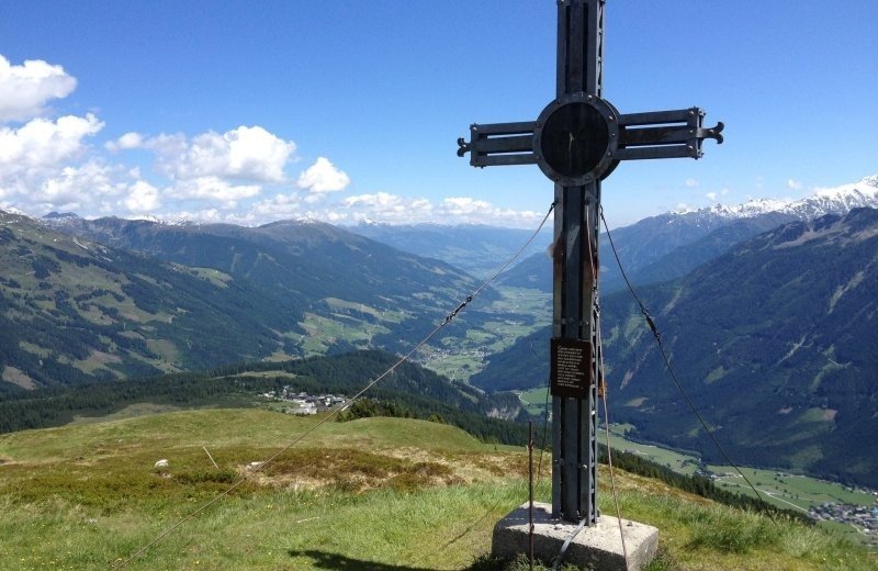 Plattenkogel mit Gletscherblickalm